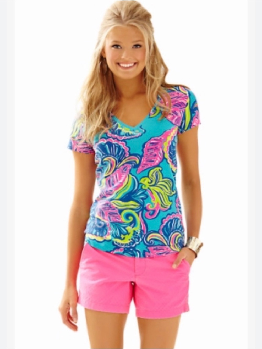 Lilly Pulitzer Michele v-neck top size medium in
Sea blue private island NWOT